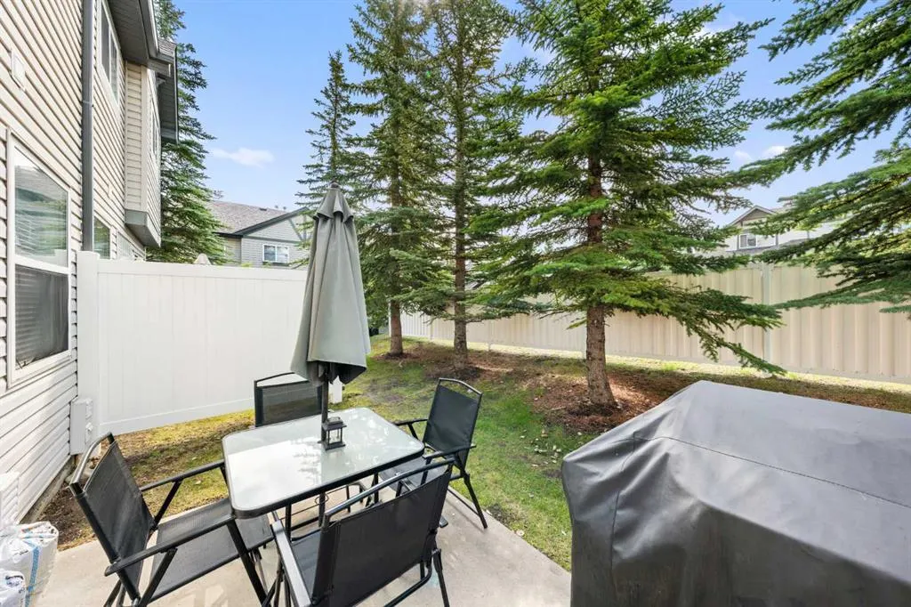 82 Everstone Place SW