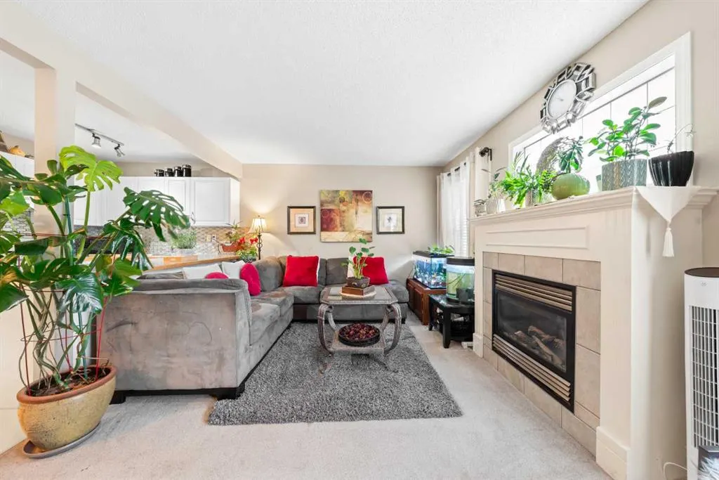 82 Everstone Place SW