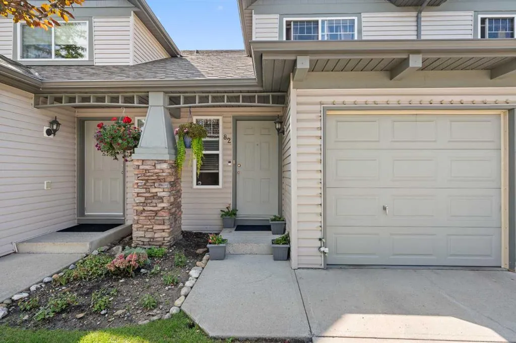 82 Everstone Place SW