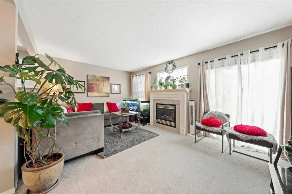 82 Everstone Place SW