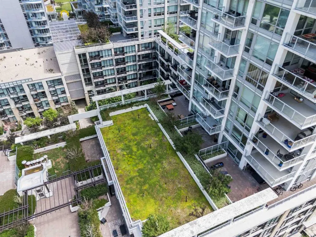 222 Riverfront Avenue SW, #1821
