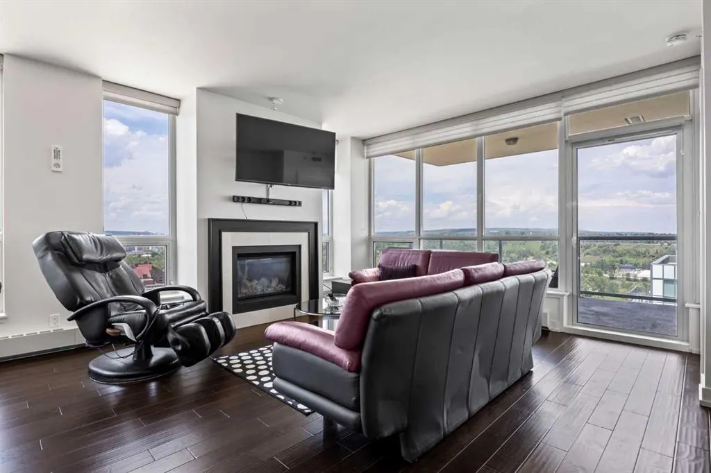 222 Riverfront Avenue SW, #1821