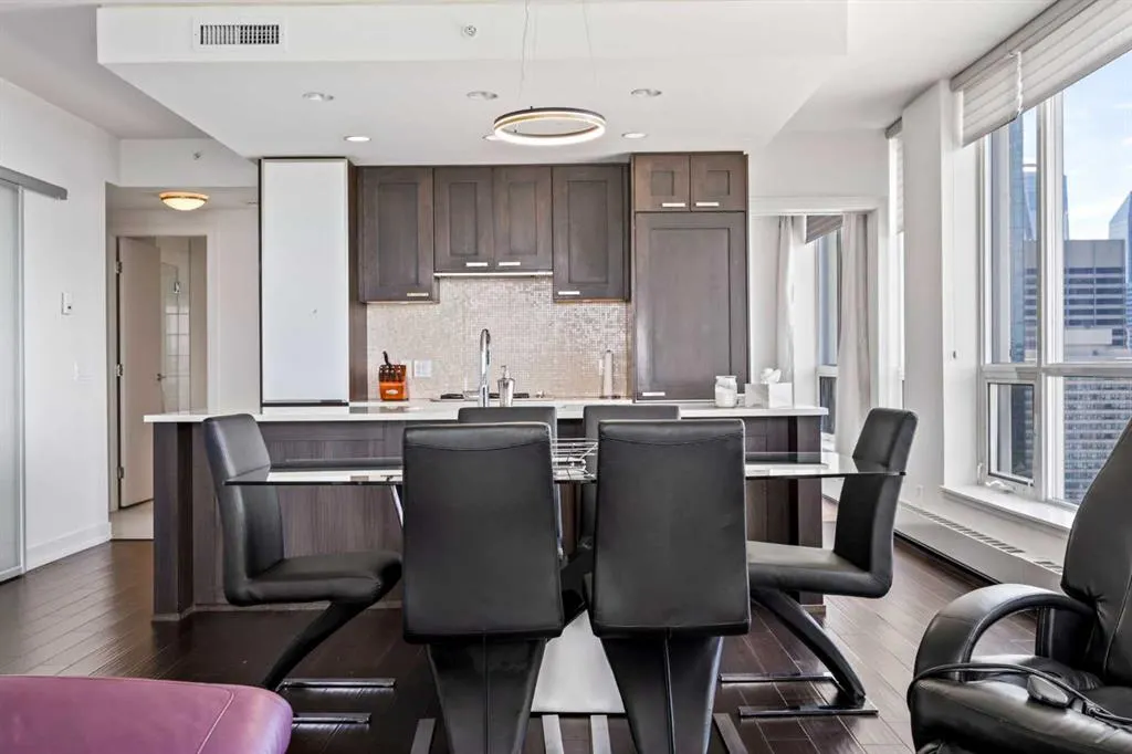 222 Riverfront Avenue SW, #1821