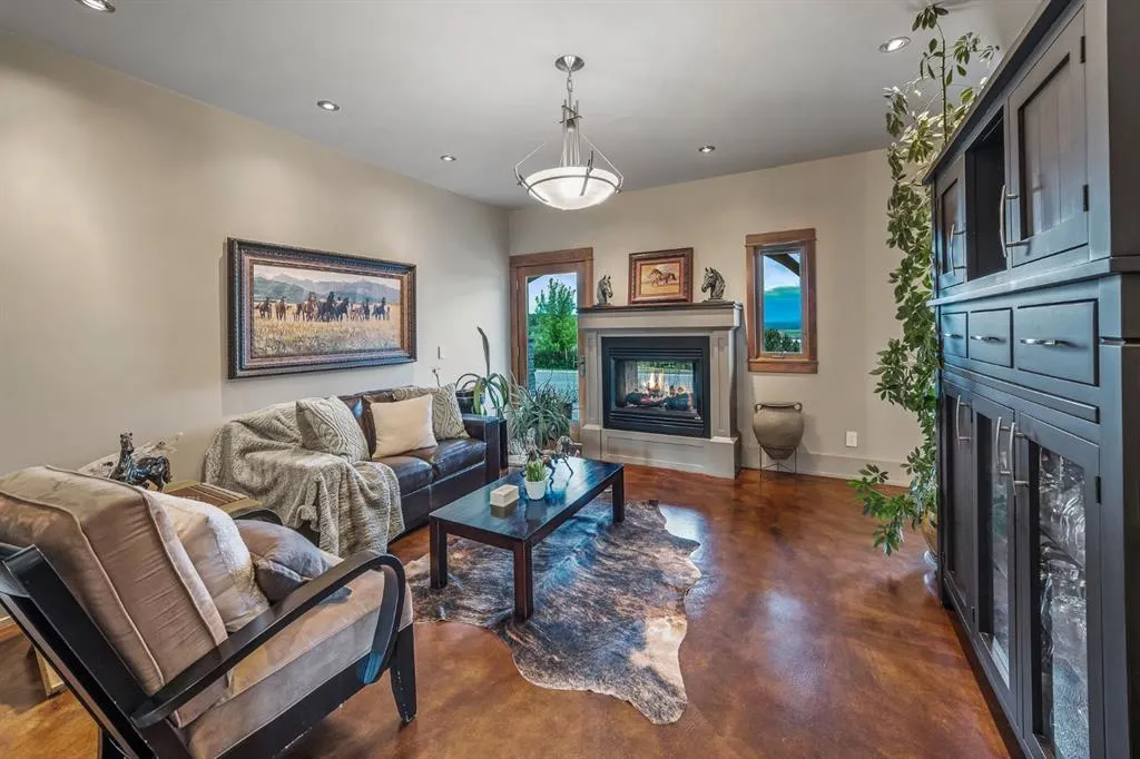 264390 Forestry Trunk Road