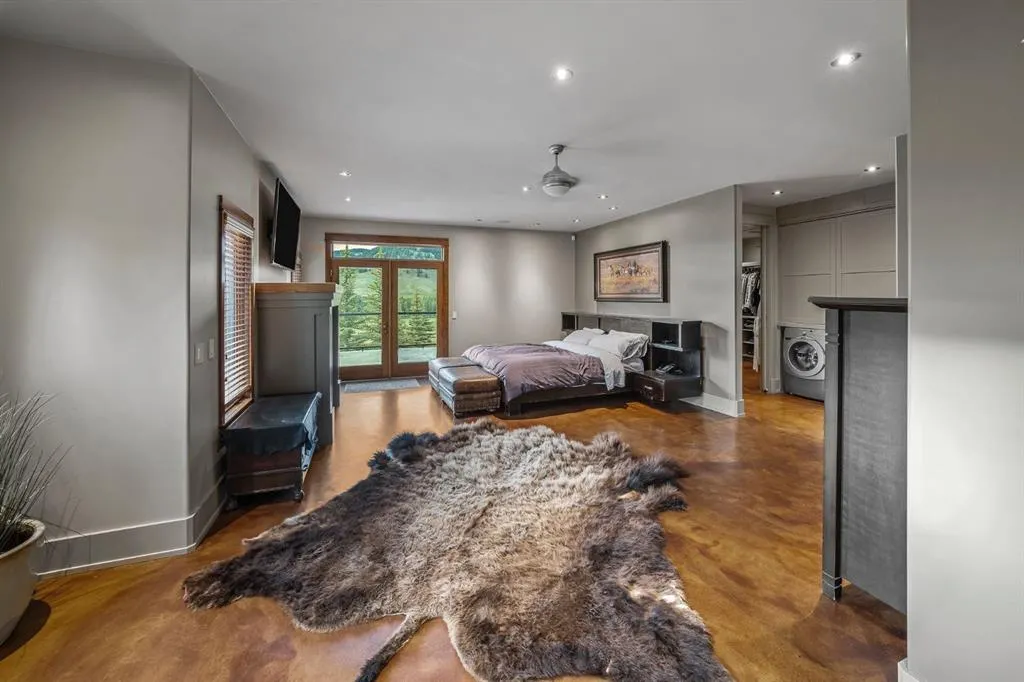 264390 Forestry Trunk Road