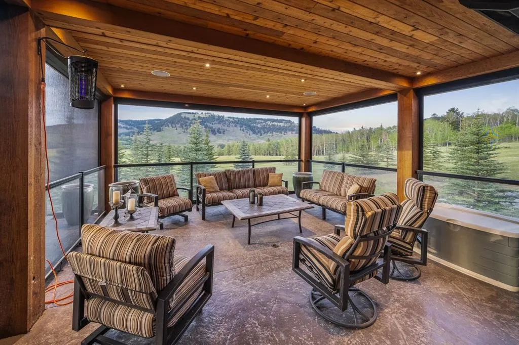 264390 Forestry Trunk Road