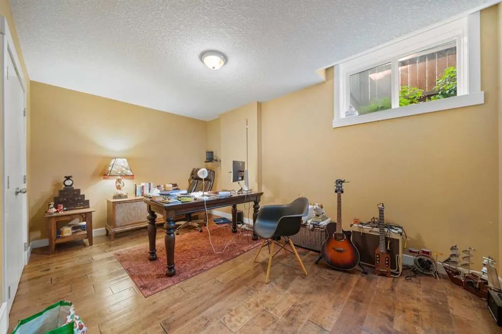 118 Riverwood Crescent SW