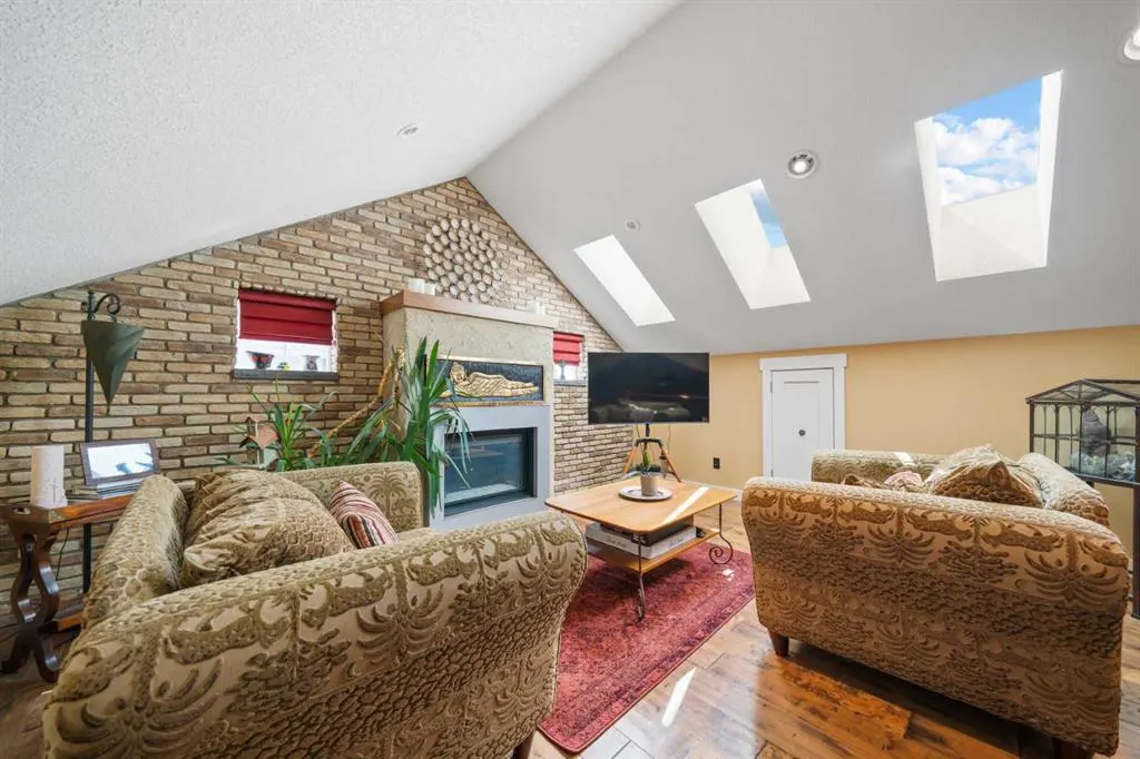 118 Riverwood Crescent SW