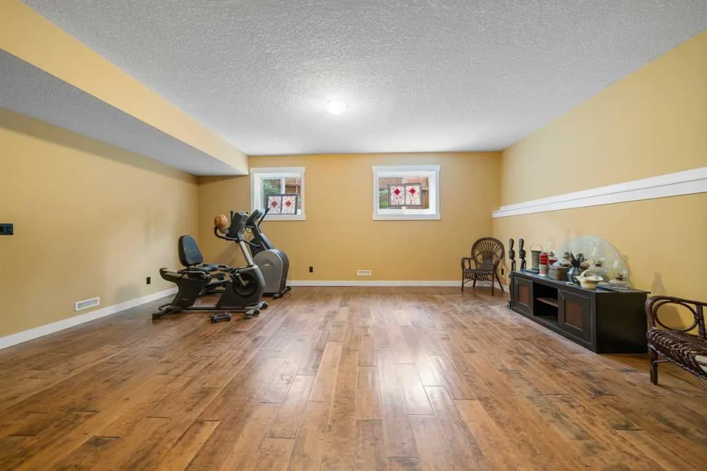118 Riverwood Crescent SW