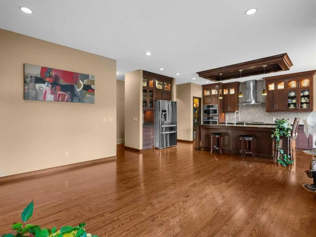 248 ASPENMERE Close