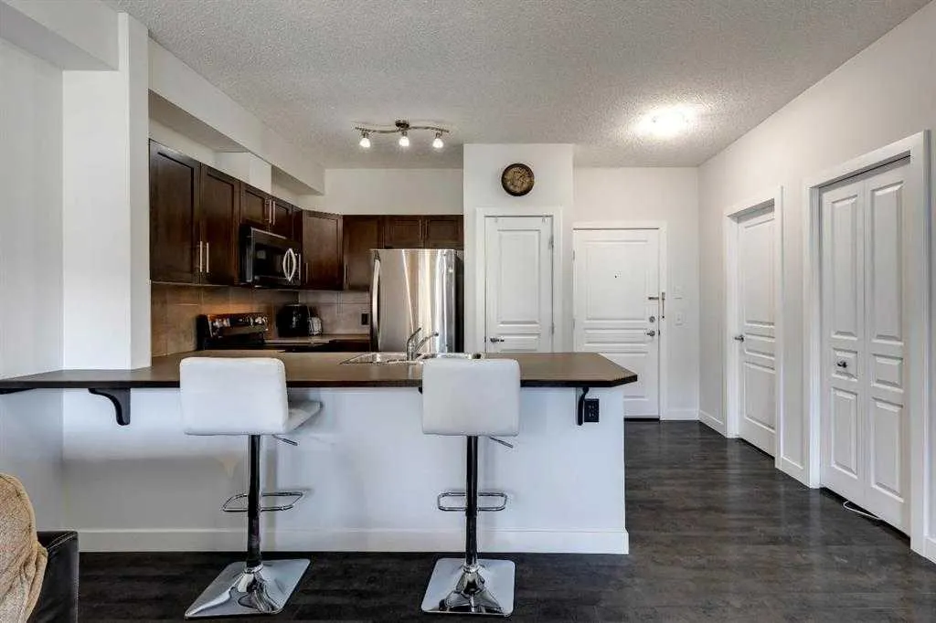 22 Panatella Road NW, #207