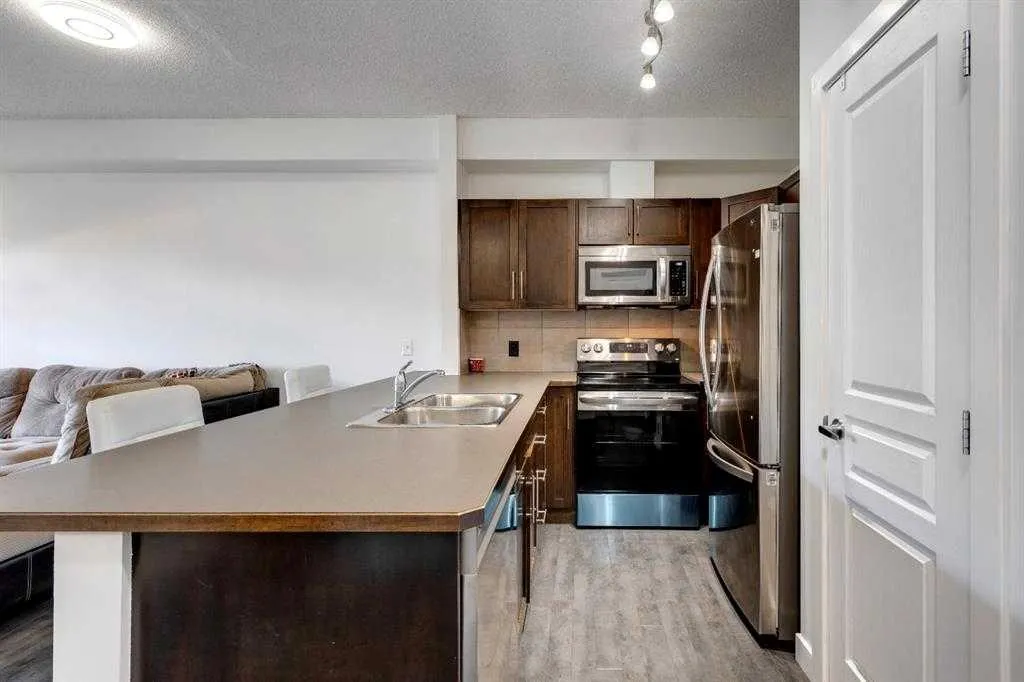 22 Panatella Road NW, #207