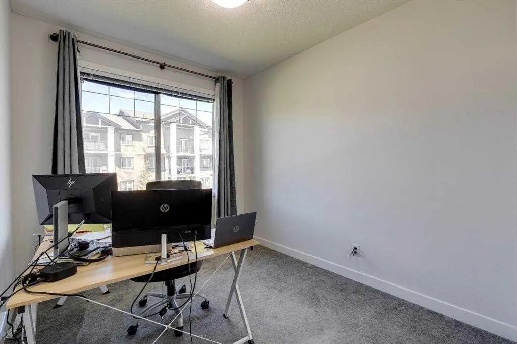 22 Panatella Road NW, #207