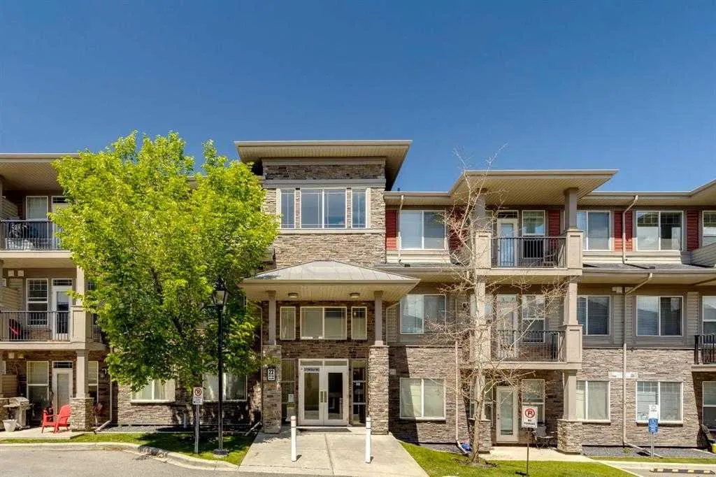 22 Panatella Road NW, #207