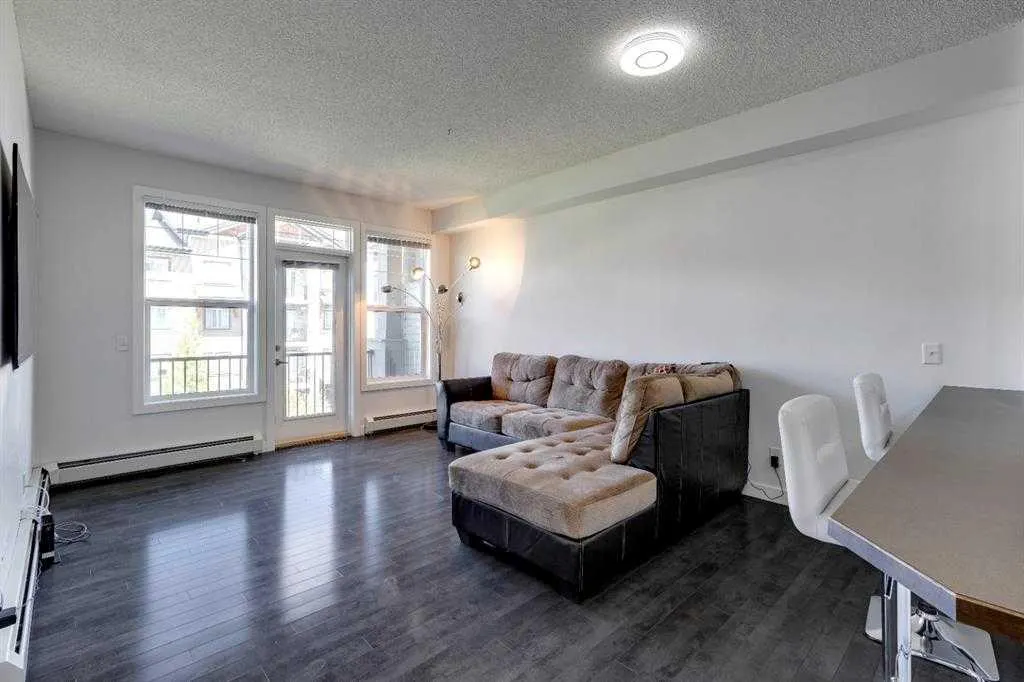 22 Panatella Road NW, #207
