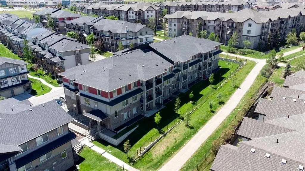 22 Panatella Road NW, #207