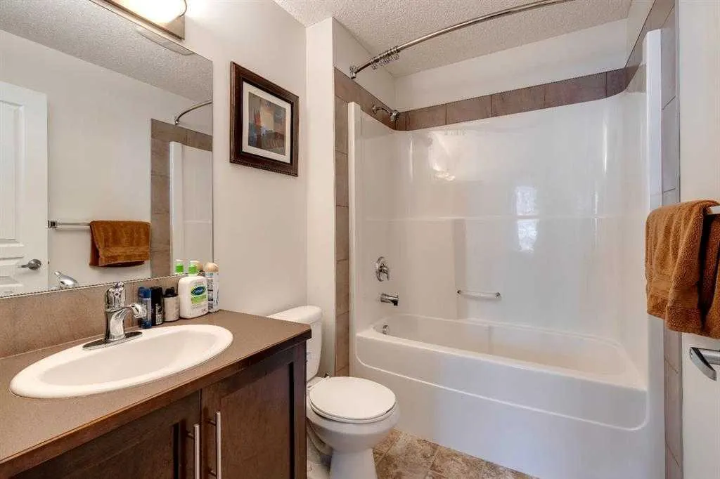 22 Panatella Road NW, #207