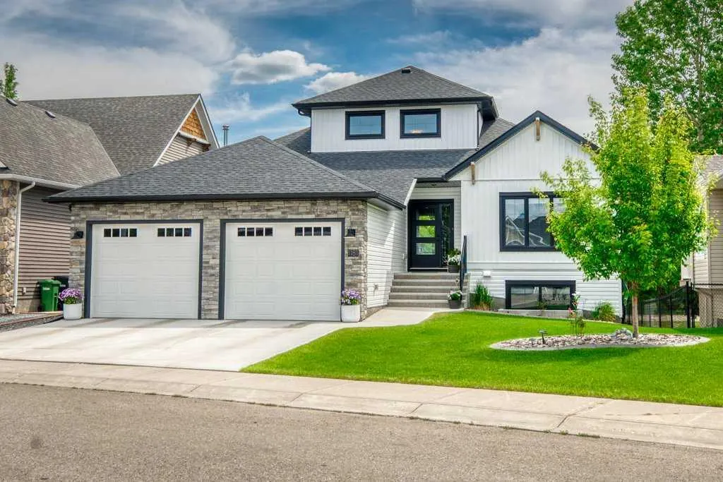1181 Hillcrest Manor Estates