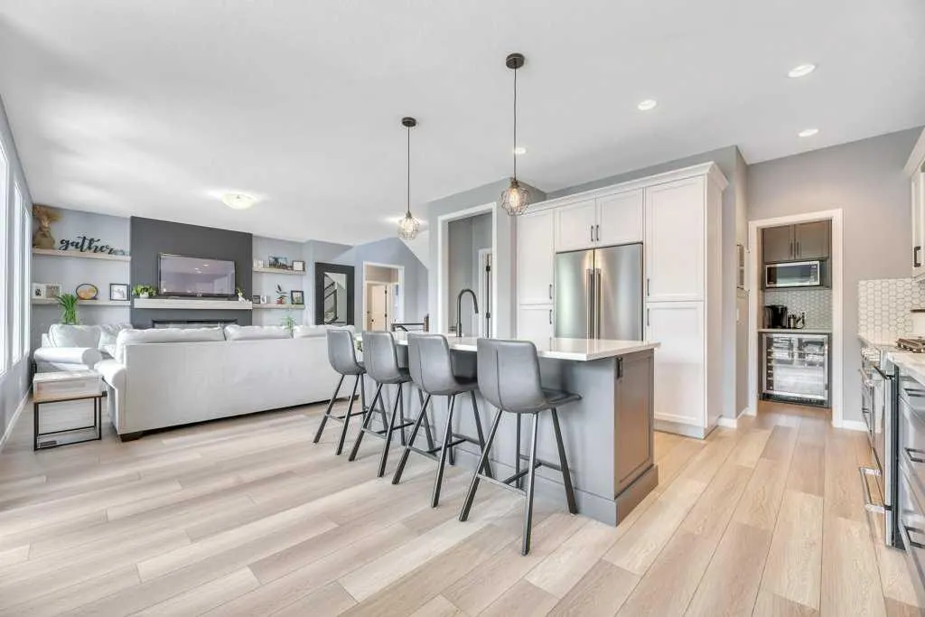 1181 Hillcrest Manor Estates