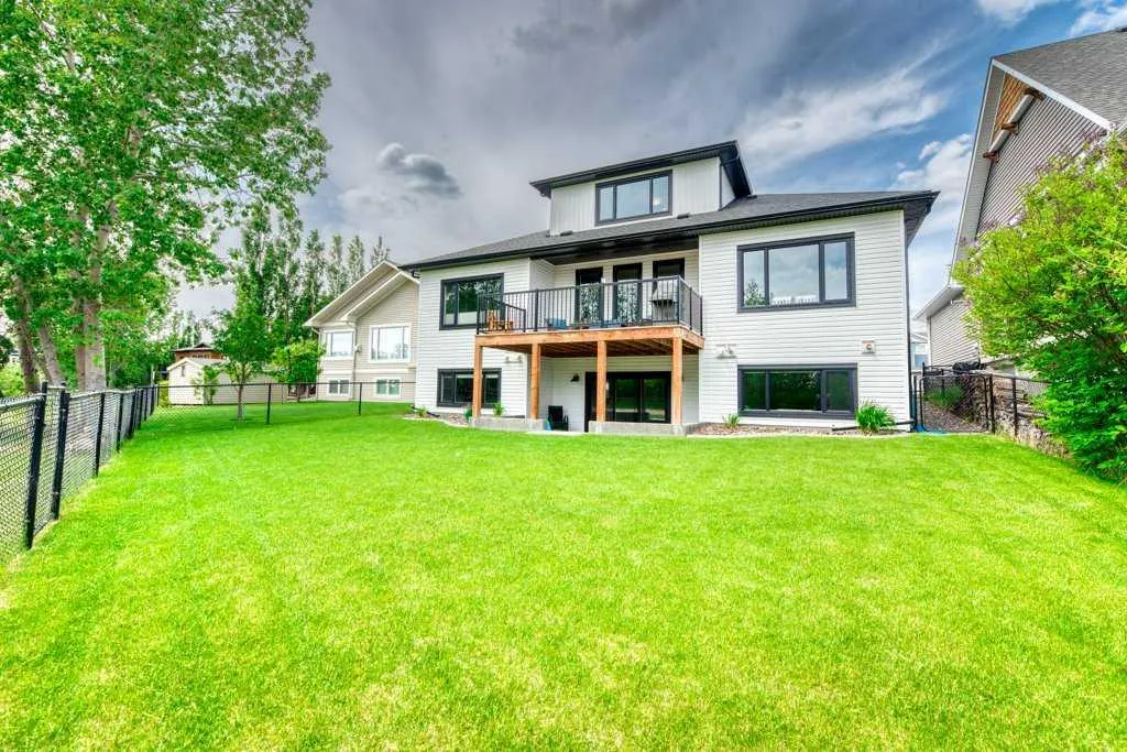 1181 Hillcrest Manor Estates