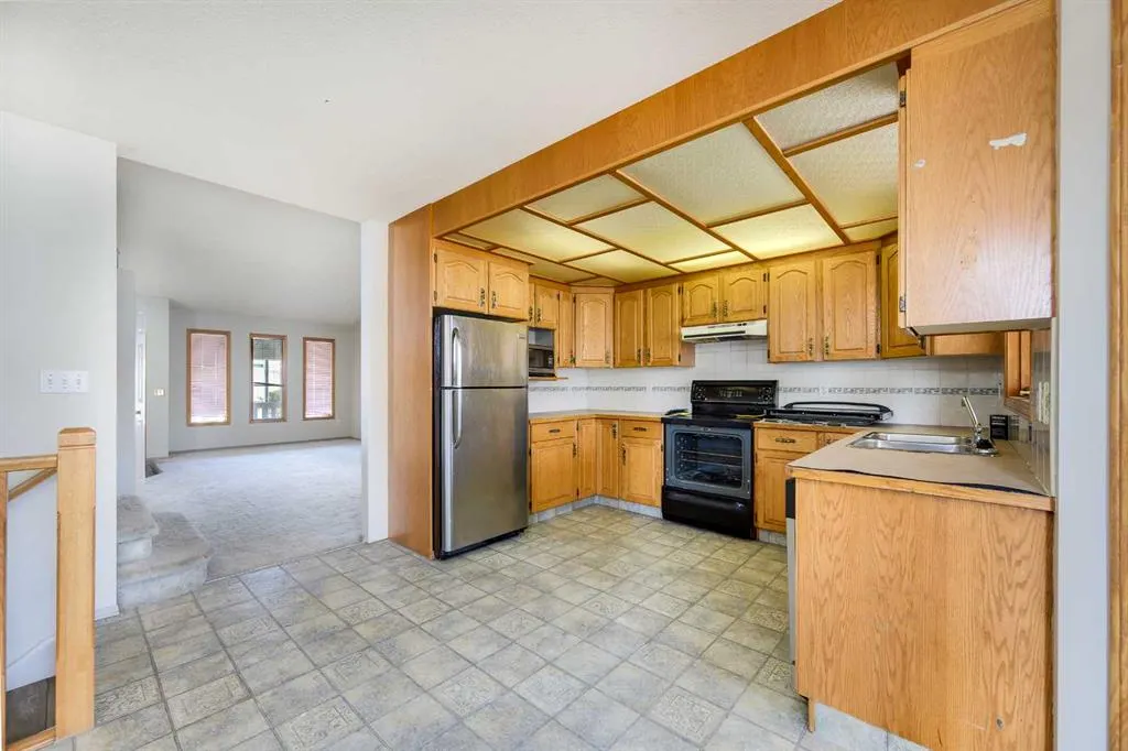 174 Donnelly Crescent