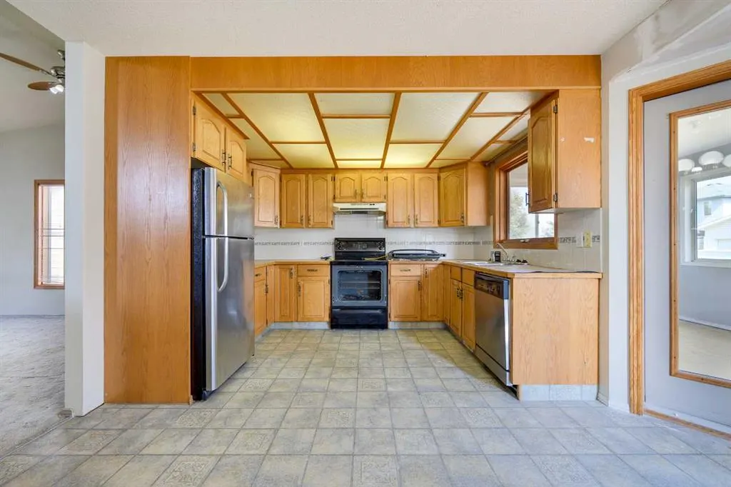 174 Donnelly Crescent