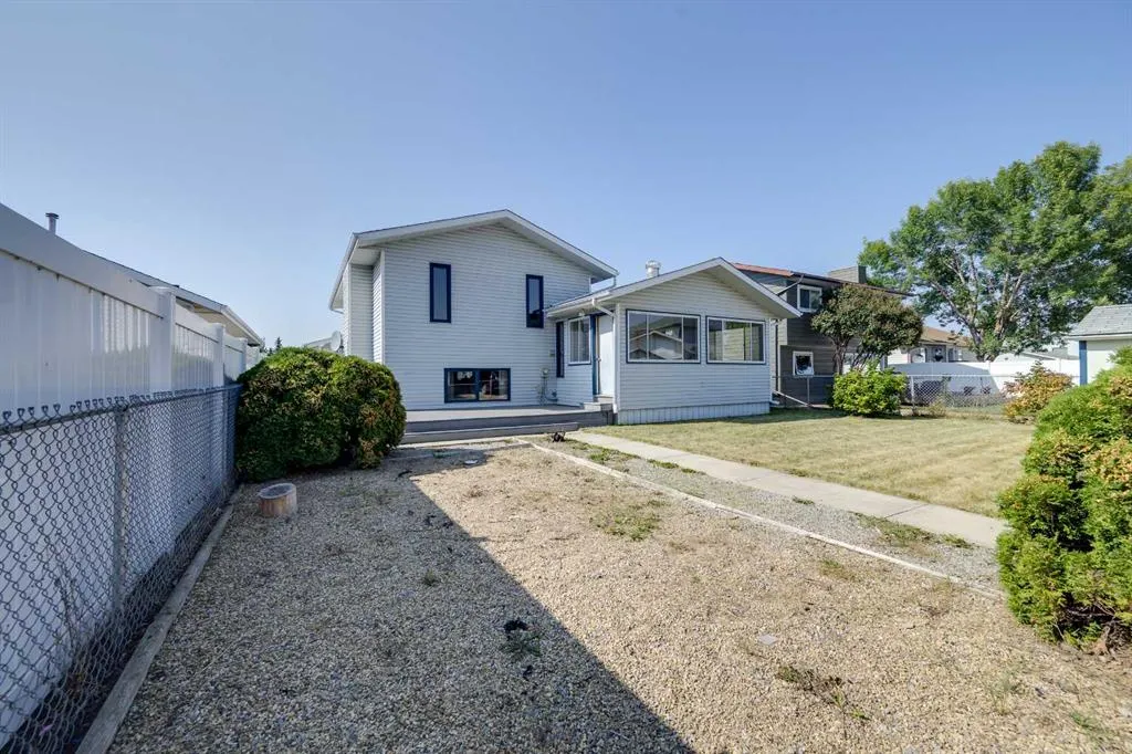 174 Donnelly Crescent
