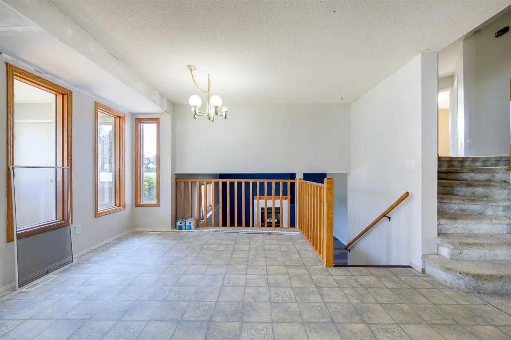174 Donnelly Crescent