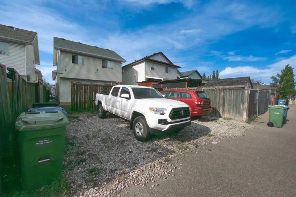 214 Erin Circle SE