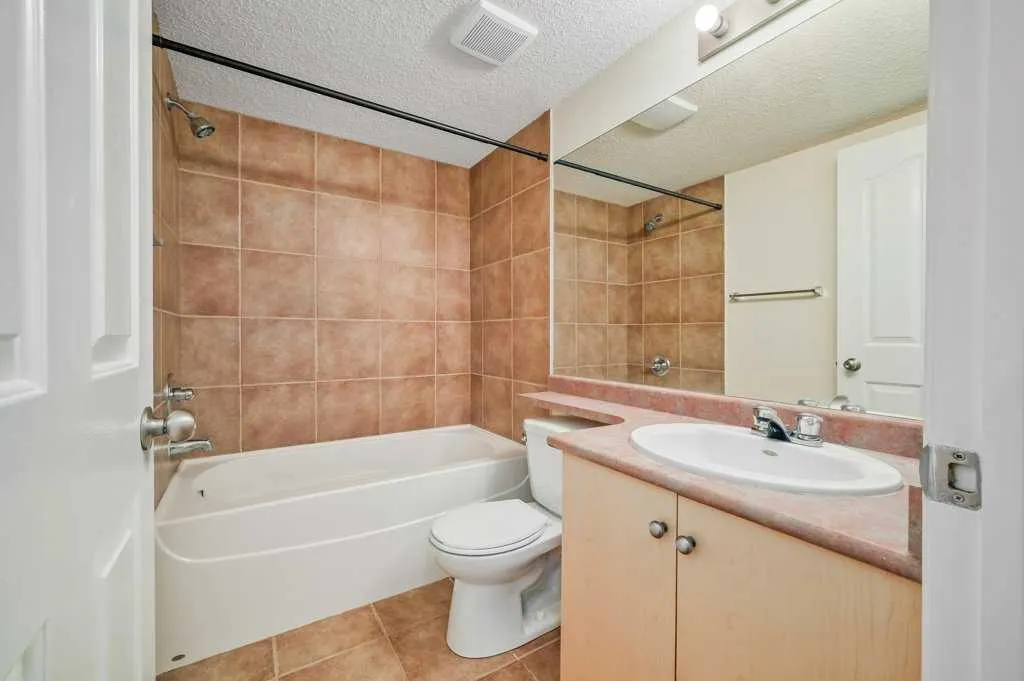 10 Prestwick Bay SE, #1319