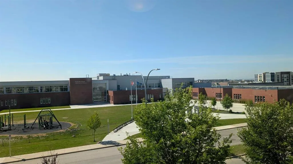 240 Skyview Ranch Road NE, #4301