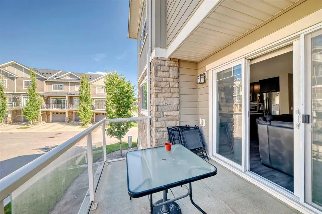 702 Evanston Manor NW