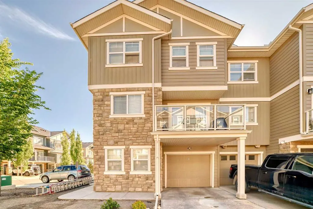 702 Evanston Manor NW