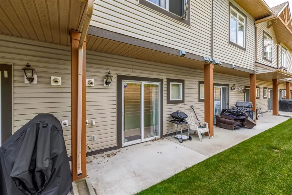 156 Rockyledge View NW, #7
