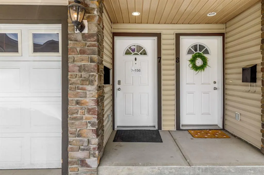 156 Rockyledge View NW, #7