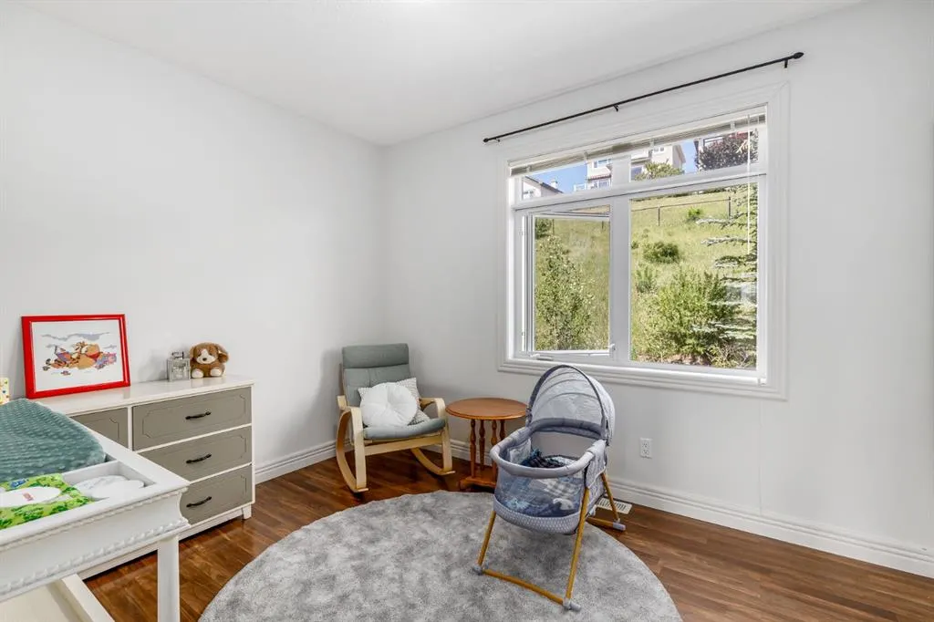 156 Rockyledge View NW, #7