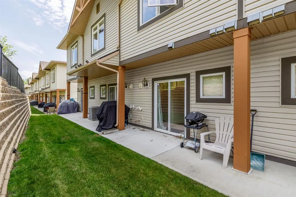 156 Rockyledge View NW, #7