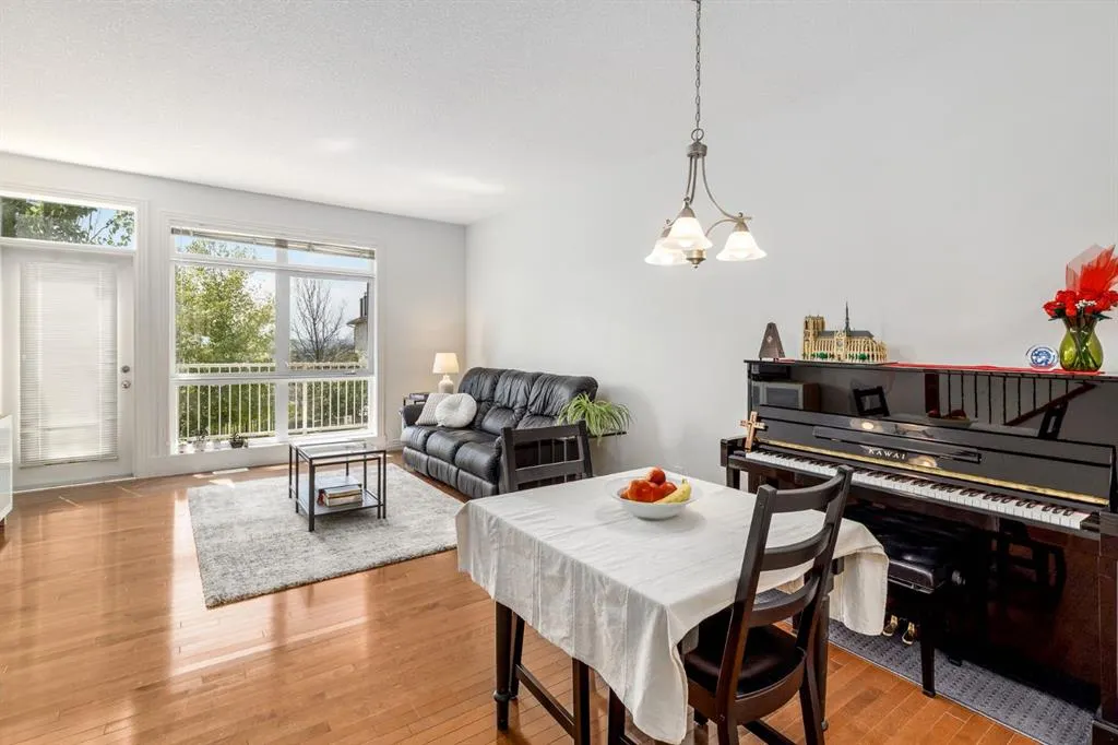 156 Rockyledge View NW, #7