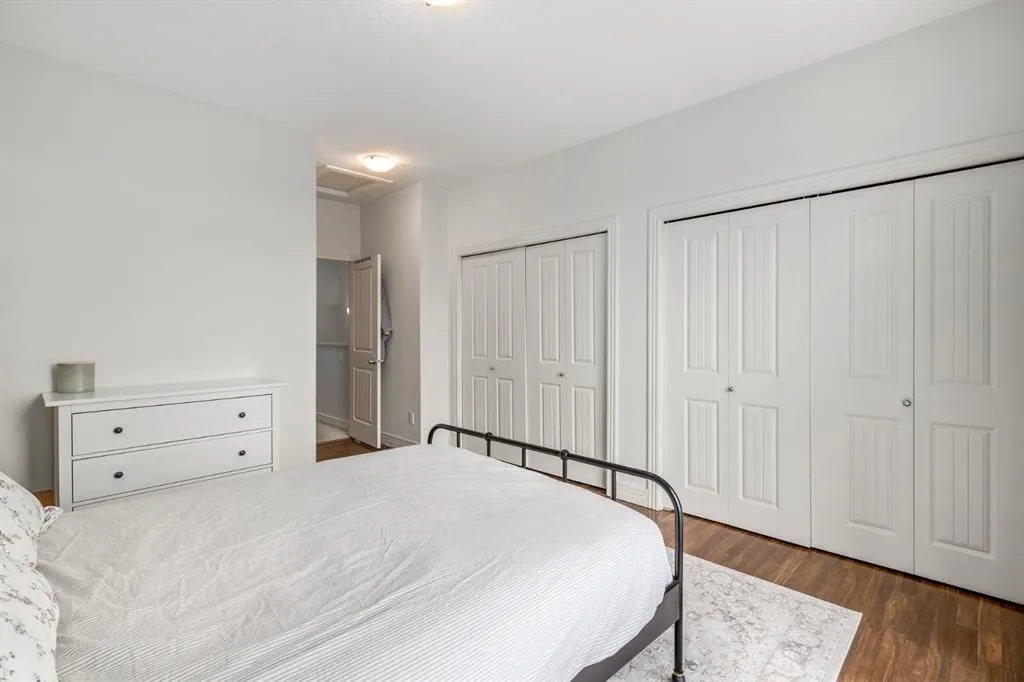 156 Rockyledge View NW, #7