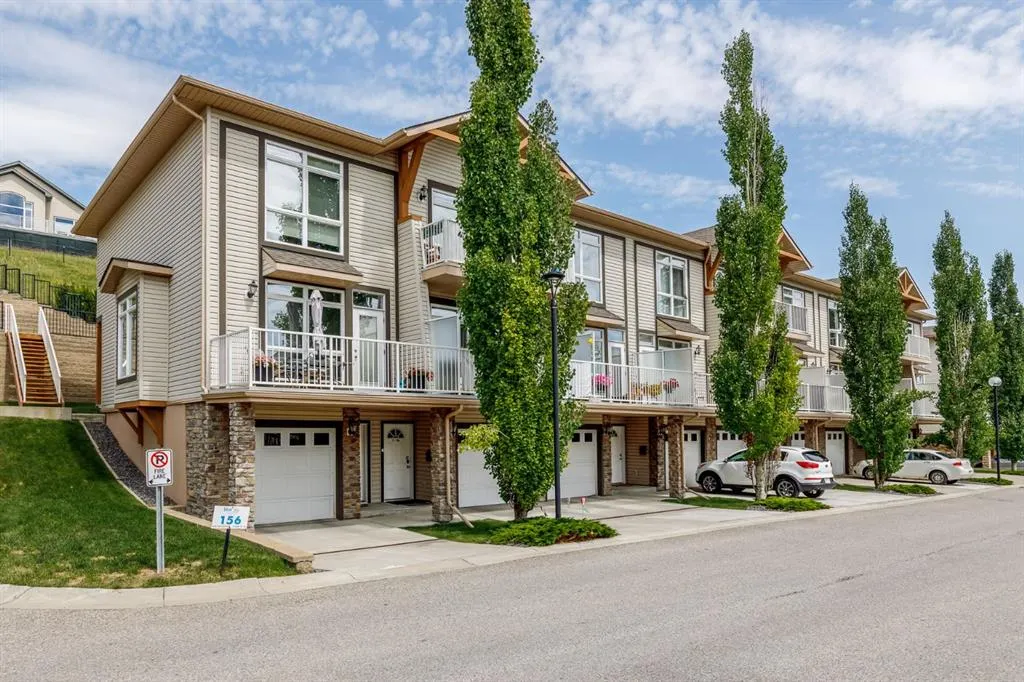 156 Rockyledge View NW, #7
