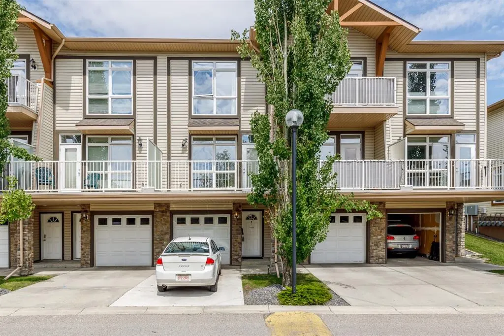 156 Rockyledge View NW, #7