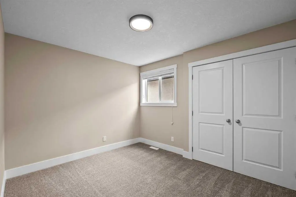 36 Covecreek Mews NE