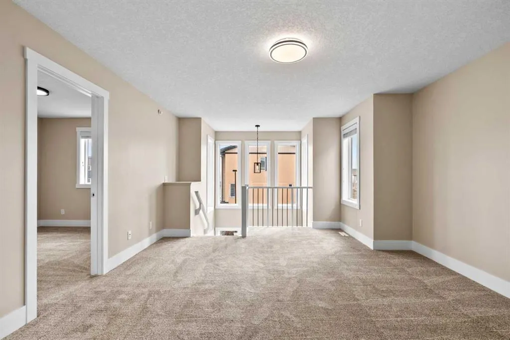 36 Covecreek Mews NE