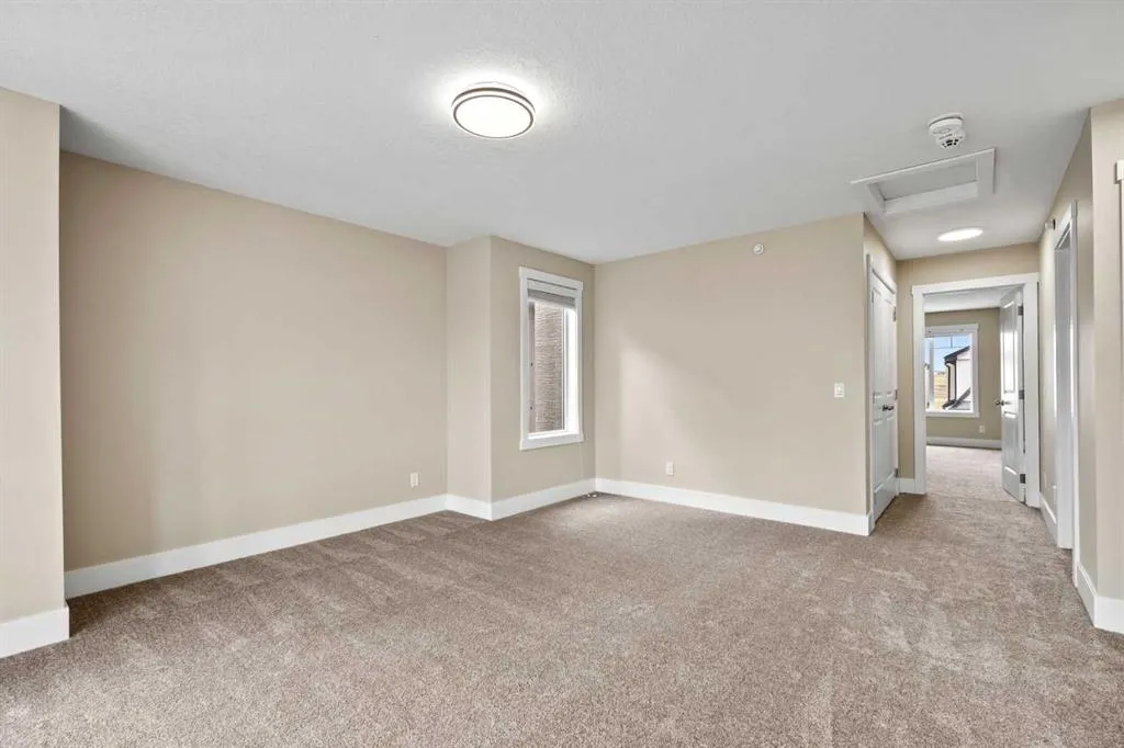 36 Covecreek Mews NE