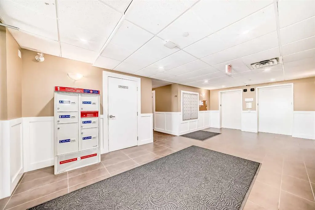 1005B Westmount Drive, #216