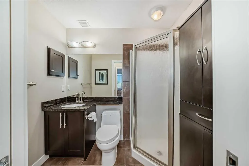 1005B Westmount Drive, #216