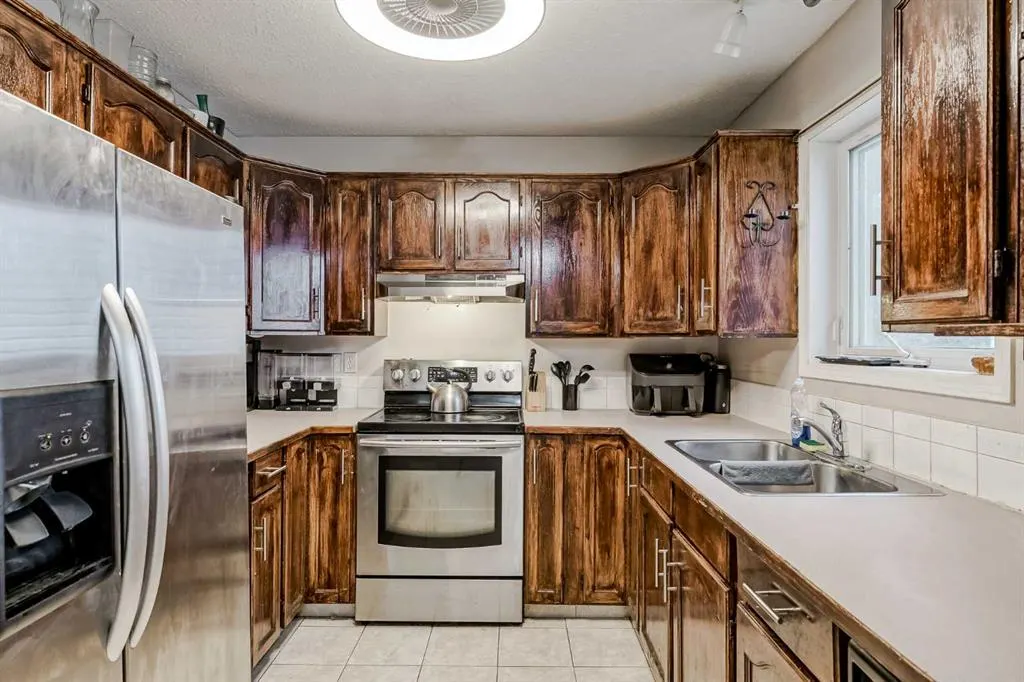 608 Henricks Drive