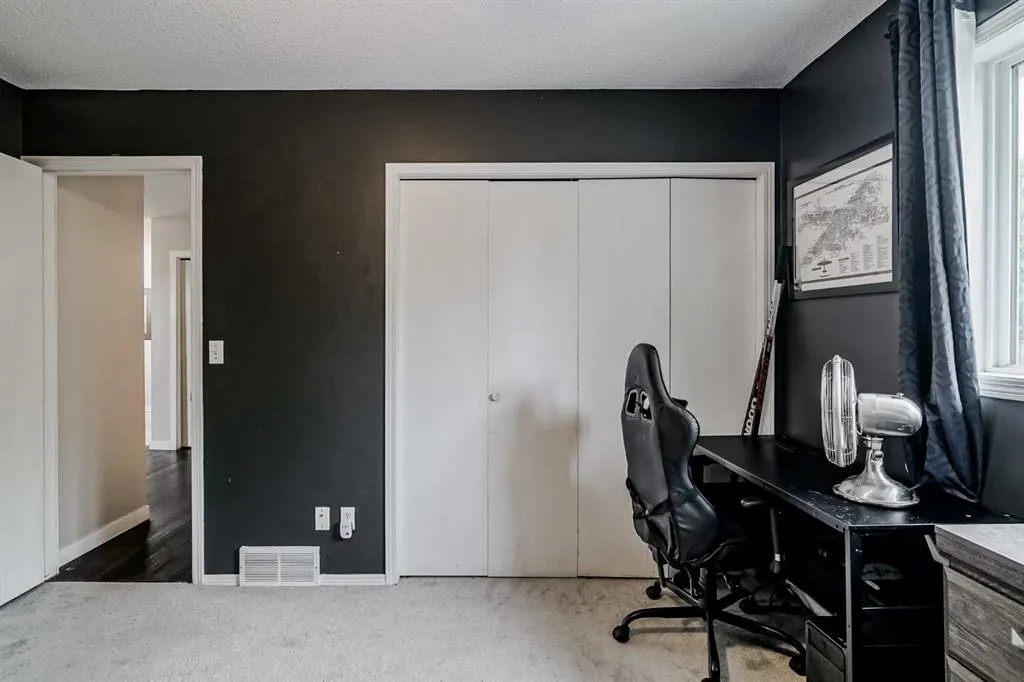 608 Henricks Drive