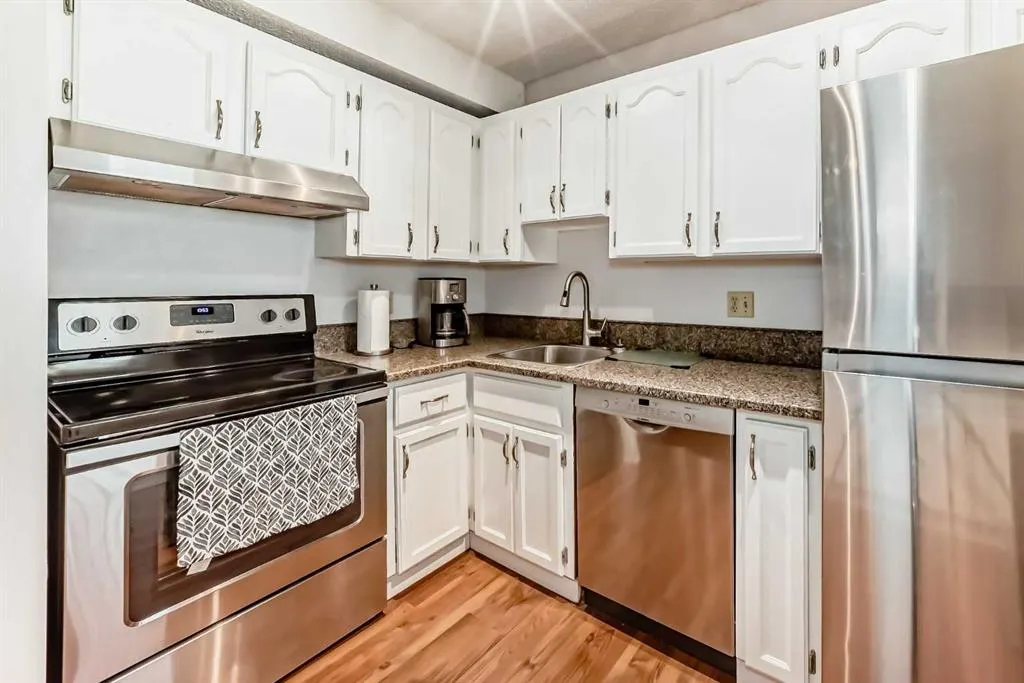 803 Varsity Estates Drive NW, #16