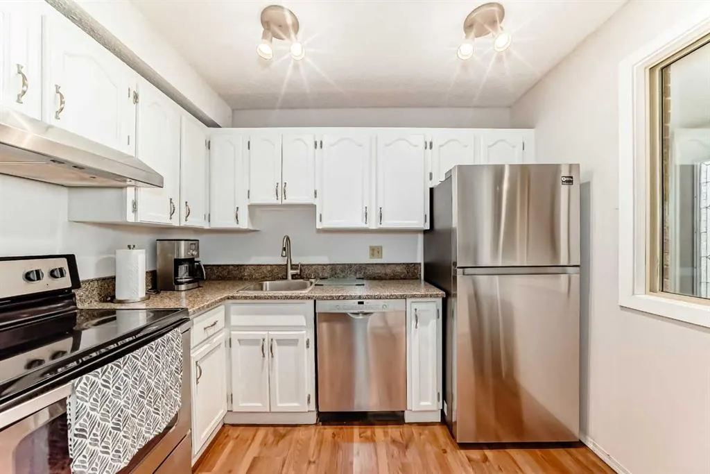 803 Varsity Estates Drive NW, #16